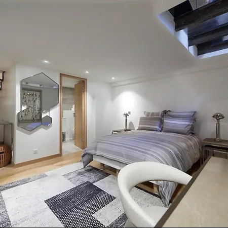 Appartement Maison 75m2 Buttes Chaumont 4 Personnes *